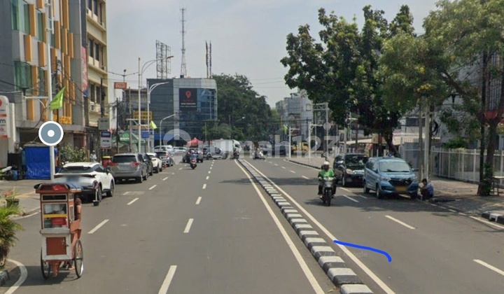 Disewakan Ruko/ Ruang Usaha/ Gandeng Dua ( 2 ). Di jl Biak Roxy Mas Tingkat 4 Lantai Luas 1 Ruko : Lt 5 X 25 M2 = ( 75m2 ) Lb 300 M2 Luas 2 Ruko : LT Total 2 Ruko = 150 M2 LB total 2 Ruko = 600 M2 Listrik @ 33.000 W . Harga 200 jt/ Ruko/tahun . Nego Disewakan Ruko/ Ruang Usaha/ Gandeng Dua ( 2 ). Di jl Biak Roxy Mas Tingkat 4 Lantai Luas 1 Ruko : Lt 5 X 25 M2 = ( 75m2 ) Lb 300 M2 Luas 2 Ruko : LT Total 2 Ruko = 150 M2 LB total 2 Ruko = 600 M2 Listrik @ 33.000 W . Harga 200 jt/ Ruko/tahun . Nego