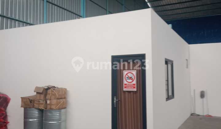Disewakan Gudang di Pasar Kemis Luas Tanah : 3.000M2 L.uas Bangunan :2.600M2 Listrik : 10.600 Watt Masuk Kontainer 40 Feet Harga Sewa 40Rb /M² Nego Total Harga Sewa 1,25 M / Tahun Nego Disewakan Gudang di Pasar Kemis Luas Tanah : 3.000M2 L.uas Bangunan :2.600M2 Listrik : 10.600 Watt Masuk Kontainer 40 Feet Harga Sewa 40Rb /M² Nego Total Harga Sewa 1,25 M / Tahun Nego