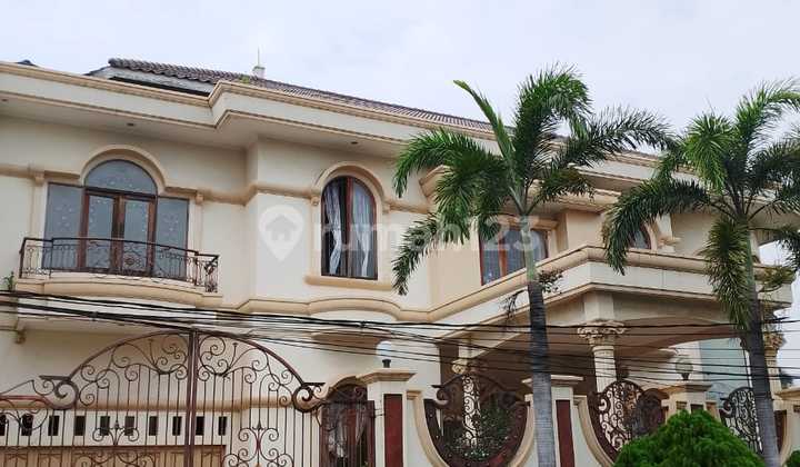 Di Jual Rumah Citra Garden 2 Ext Blok Bk1 No 2 & 3 Kalideres Pegadungan Jakarta Barat Luas Tanah 635 Meter2 ( Hoek ) Luas Bangunan 796 Meter2 Tingkat @2Lantai SHM Kamar Tidur 6+1 Kmd 5+1 Hadap Barat Laut Model Clasic Hrg 13.75M Nego