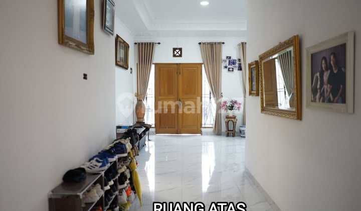 DIJUAL RUMAH 2 LANTAI SIAP HUNI, BERSIH & NYAMAN ( RENOVASI BARU ) DI Sukabumi Utara, Kebun Jeruk, Jakarta Barat. 2. Luas Tanah : 407m2 3. Luas Bangunan : 800m 4. Sertifikat : SHM HARGA 11 M nego DIJUAL RUMAH 2 LANTAI SIAP HUNI, BERSIH & NYAMAN ( RENOVASI BARU ) DI Sukabumi Utara, Kebun Jeruk, Jakarta Barat. 2. Luas Tanah : 407m2 3. Luas Bangunan : 800m 4. Sertifikat : SHM HARGA 11 M nego