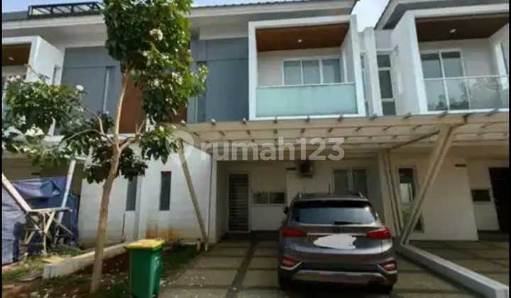 For sale: Riviera Metland Cipondoh Tangerang house, land area: 96 m² (8x12 m), building area: 112 m², 2 floors, 3+1 bedrooms, 3+1 bathrooms, 2200W electricity. Includes: AC in every room, aluminum kitchen set, roll blinds. PPJB ready for AJB. Price: Rp 3.5 B - negotiable.