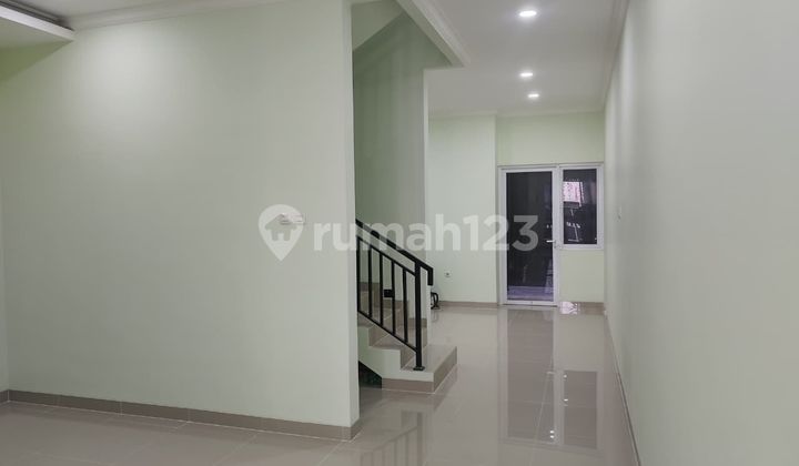 Rumah Baru Murah 2 Lantai, Residential , Meruya Ilir Meruya Utara, - Jakarta Barat LT 100 LB 140 M2 Kt 5 Km 5 Dimensi 5 X 20M2 Listrik 3500 SHM Hadap Utara Akses Masuk 2 Mobil Sumur Jet Pump Carport: 2 Bata Merah, Dinding Double. Harga 2,2 M Nego 2