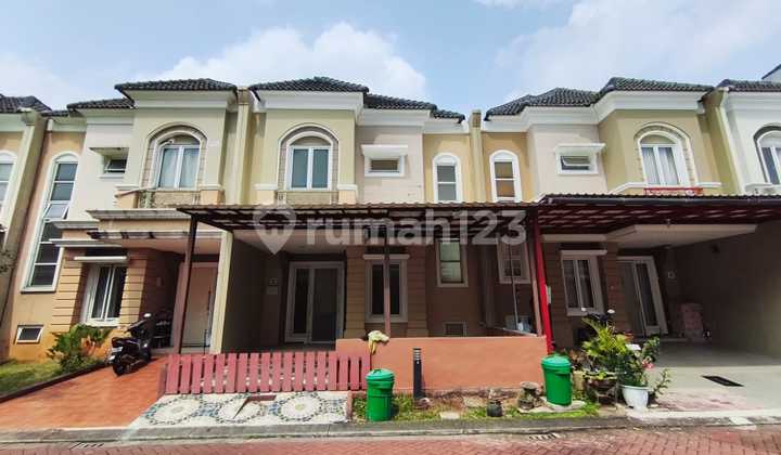 Di Jual Super Murah Rumah di Gading Serpong Cluster Samara Ini Posisi di Badan. Luas Tanah 7X9 M² ( 54 M2 ) Luas Bangunan 80 M2 Kamar Tidur 2 Kamar Mandi 2 Surat PPJB Siap AJB Kondisi Rapih Hadap Barat Laut Bonus Kanopi Harga : 1,35 M Nett