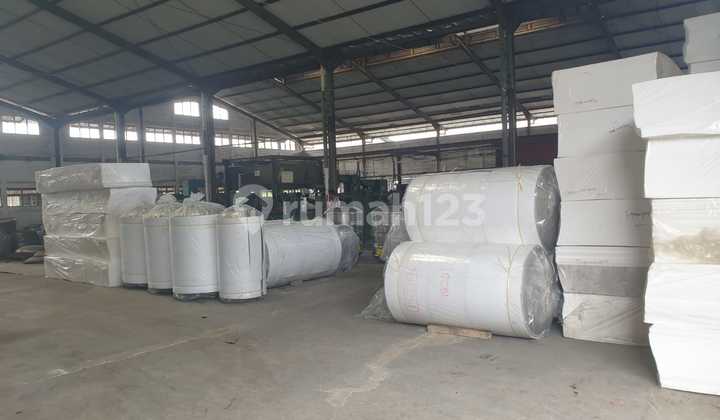 For Sale: Operational Factory. Located in Suka Asih Industrial Zone, Pasar Kemis - Tangerang. Land Area: 20,500 sqm, Building Area: +/- 10,000 sqm. Price: 65 Billion. Negotiable.