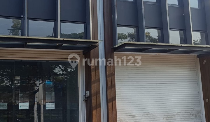 For Rent: Strategic Commercial Building in Citra Garden 8, Block J5 No. 20, West Jakarta. 2nd Floor, Full Floor Size 4 x 14 m² (56 m²), Total Building Area 112 m². Strategic Location, Suitable for Any Business: Commercial, Offices, Restaurants, etc. Electricity 2200w. Price 110 Million. 2