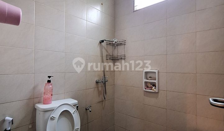 Rumah dijual cepat Citra Garden 2 Ext: Alamat : cluster Ravenala Pos 7 Ukuran : Luas tanah 6×19m2= 114 m2 LB 250m2 2,5 lantai KT 4+1/ KM 2+1 Listrik : Token 3500 watt Air : PAM Sertifikat : Hak Milik ( On Hand ) Hadap : Utara 2 M Pajak Masing" nego sampa Rumah dijual cepat Citra Garden 2 Ext: Alamat : cluster Ravenala Pos 7 Ukuran : Luas tanah 6×19m2= 114 m2 LB 250m2 2,5 lantai KT 4+1/ KM 2+1 Listrik : Token 3500 watt Air : PAM Sertifikat : Hak Milik ( On Hand ) Hadap : Utara 2 M Pajak Masing" nego sampa