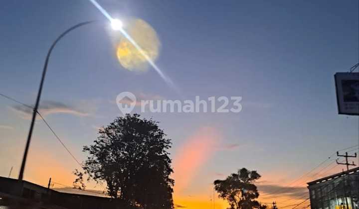 Jual Cepat Aset Pailit Muraaaah Gedung Kantor dan Gudang Jln Kh Hasyim Ashari Cipondoh Tangerang Kota Luas Tanah 3.500 M2 Luas Bangunan 3.200 M2 2 Gedung Kantor Total Luas 2.400 M2 2 Gudang @ 400 M2 Lokasi di Jalan 4 Jalur Harga 45 M Nego 2