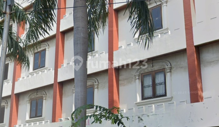 Jual Cepat Ruang Usaha Jalan Pakin Pasar Ikan Jakarta Utara Luas Tanah 1400 M2 ( 22,5M2 X 66 M2) LB 1900 M2 Tingkat 4,5 Lantai Cocok untuk Bussines/ Hotel/ Resto/ Fungsional Hall. Ada Lift Nya Tingkat4.5 Lantai. Sertifikat HGB Harga 30 M Nego Jual Cepat Ruang Usaha Jalan Pakin Pasar Ikan Jakarta Utara Luas Tanah 1400 M2 ( 22,5M2 X 66 M2) LB 1900 M2 Tingkat 4,5 Lantai Cocok untuk Bussines/ Hotel/ Resto/ Fungsional Hall. Ada Lift Nya Tingkat4.5 Lantai. Sertifikat HGB Harga 30 M Nego