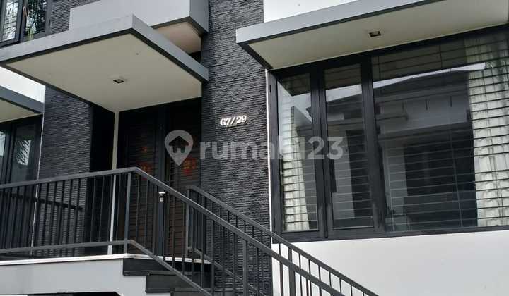 Citra Garden 6  
Kalideres, Pegadungan  
West Jakarta  
Red Scarlet  
Block G7/29  
Land Area: 17 x 17 m² (289 m²)  
Building Area: 400 m²  
2 Stories  
Bedrooms: 5+1  
Bathrooms: 5+1  
Certificate: SHM (Freehold Title)  
Price: 8.9M Negotiable 2