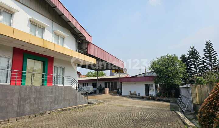 Jual Cepat Gudang Bangunan Sangat Kokoh dan Bagus Gudang Jl. Puspanegara Citeureup Bogor Jabar Lt: 11.025 M2 Lb: 8.250 M2 SHM Container 40 Feet 30 Km Dr Pintu Tol Cawang Jakarta Jarak 1 Km Dr Tol Citeureup Aset Bank Macet Murah Sekali Harga 39 M Nego