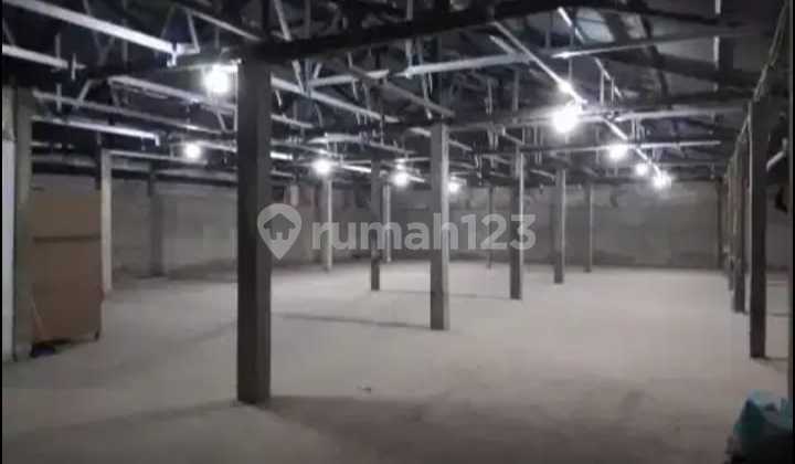 Disewakan Gudang Jurumudi Jl Halim Perdanakusuma Tangerang Luas Tanah : 731 M2 ( 43 X 17 ) Luas Bangunan : 402 M ( 24 X 17 ) Listrik : 11000 Watt Harga Sewa : 125Jt / Tahun ( Minimal 2 Thn ) Disewakan Gudang Jurumudi Jl Halim Perdanakusuma Tangerang Luas Tanah : 731 M2 ( 43 X 17 ) Luas Bangunan : 402 M ( 24 X 17 ) Listrik : 11000 Watt Harga Sewa : 125Jt / Tahun ( Minimal 2 Thn )