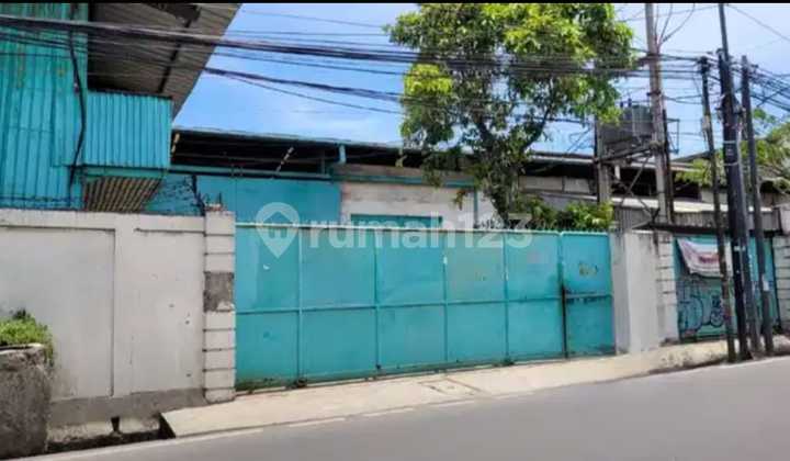Dijual Gudang Jl. Prepedan Raya , Jakbar Lt : 4.000 M Lb : 3.000 M SHM Listrik : 147.000 Watt & 16.000 Watt Harga : 40 Milyar Nego