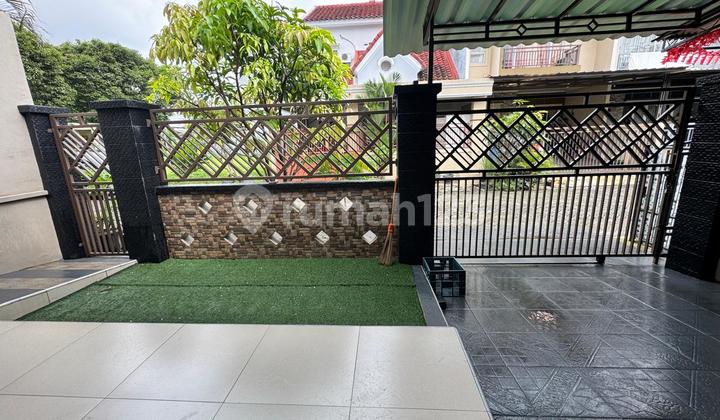 Dijual Rumah 1 1/2 Lantai Taman Puspita Citra Raya Cikupa Tangerang LT 120 LB 120 KT 4 KM 2 2 Gudang (Dibawah Tangga dan di Lantai Atas) Atap Sudah Rangka Baja Semi Furnish: ⁠Listrik 3500 W Token * ⁠Shm ( On Hand ) *Harga Jual : 1.6 M 2