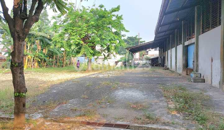 For Sale Warehouse in Karawaci, Former Tofu Factory, Land Area 2,900 m², Includes Residential House & Office, SHM Certificate, 2 Names, Groundwater, Electricity 33 Kwh = 33,000 Watt, No 40-Foot Access Due to Short Curve in the Middle of the Road, Rp. 6 Million/m² (Negotiable), Total Price 17.4 Billion.