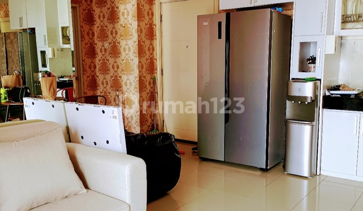 Apartemen 2 Br - Cosmo Terrace, Area Elit Thamrin City, Jakarta Pusat. Elit - No Banjir * Spesifikasi* Shm - Lantai 36 • Type: 2br - Luas: 56m• Ipl: Rp. 1,5 Jutaan• Air Pam . Fully Furnishes Harga Jual: 1,5 M** Netto: 1,2 M• 