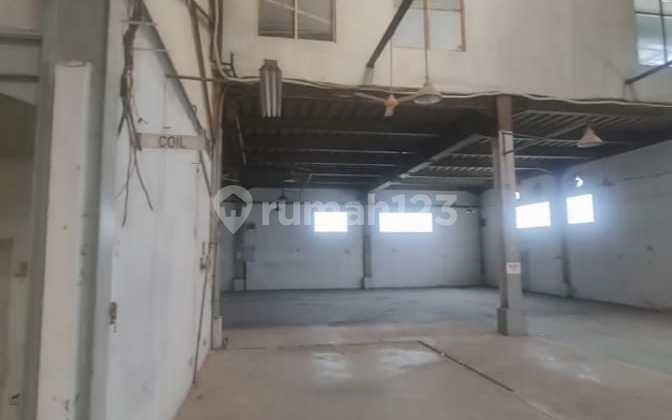 For Sale Ex-factory Cikupa  
Land Area: 11,133 m2  
Building Area: 6,052 m2  
SHGB (Right to Build and Use)  
40 Ft Container Access  
Selling Price: 65 Billion IDR