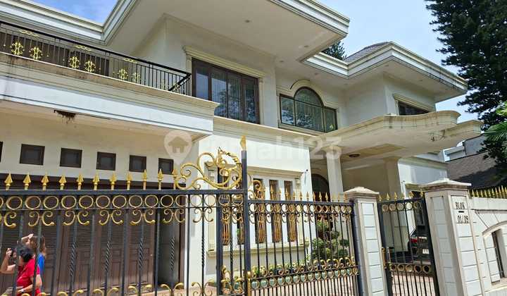 Rumah Mewah di Villa Melati Mas Tangerang LT: 770 LB : 800 ( 2 LT ) Bentuk Tanah Ngantong Lebar Depan : 24 Lebar Belakang:28 Panjang Kiri: 29,5 Panjang Kanan: 31 KT : 4 Ensuite +1 KM : 4+1 PLN : 16.500 W Lantai Marmer SHM Harga : 17M Nego Rumah Mewah di Villa Melati Mas Tangerang LT: 770 LB : 800 ( 2 LT ) Bentuk Tanah Ngantong Lebar Depan : 24 Lebar Belakang:28 Panjang Kiri: 29,5 Panjang Kanan: 31 KT : 4 Ensuite +1 KM : 4+1 PLN : 16.500 W Lantai Marmer SHM Harga : 17M Nego