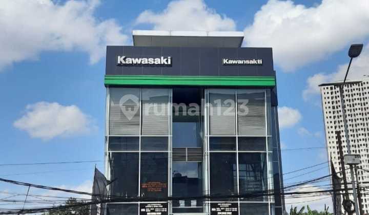 For Sale: 3-Story Shop + Basement - East Bekasi, Jl. Ir. H. Juanda, Margahayu, Strategic Location Land Area 404m², Building Area 761m² * Facing North * Showroom (Floor 1) * Workshop (Floor 2) * Office (Floor 3) * Motorcycle Parking (Basement) * 7 Toilets * SHGB (Freehold Title) * Electricity 33,000 Watts Price: 8 Billion IDR (Negotiable) For Sale: 3-Story Shop + Basement - East Bekasi, Jl. Ir. H. Juanda, Margahayu, Strategic Location Land Area 404m², Building Area 761m² * Facing North * Showroom (Floor 1) * Workshop (Floor 2) * Office (Floor 3) * Motorcycle Parking (Basement) * 7 Toilets * SHGB (Freehold Title) * Electricity 33,000 Watts Price: 8 Billion IDR (Negotiable)