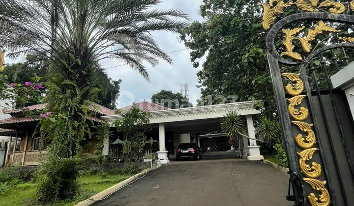 For Sale Luxury House in Cikeas LT 1,350M2, Swimming Pool, SHM