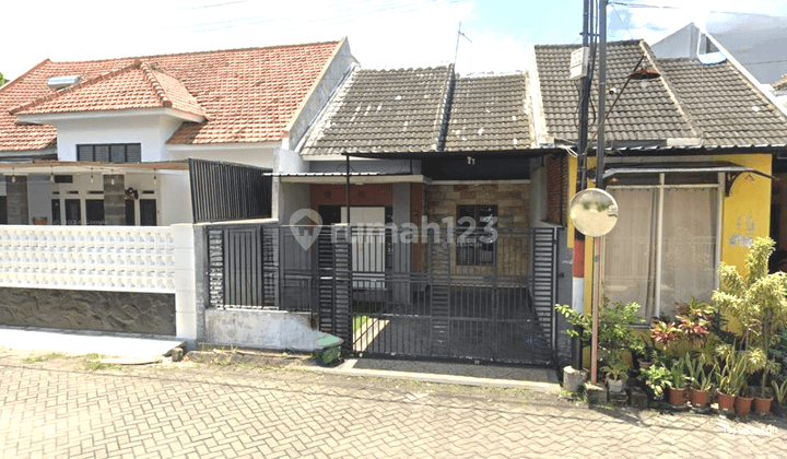 Rumah Minimalis Modern Siap Huni di Jl Simpang Sulfat Utara Kota Malang 1