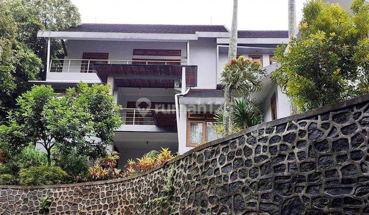 Rumah Villa Modern 2 Lantai Dilengkapi Private Pool Perum Tidar Malang 2