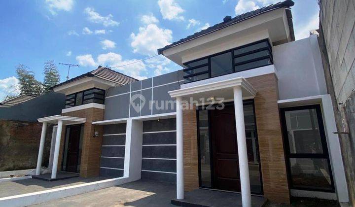 Rumah Minimalis Modern di Perum Rengganis Residence Bandulan Kota Malang 1