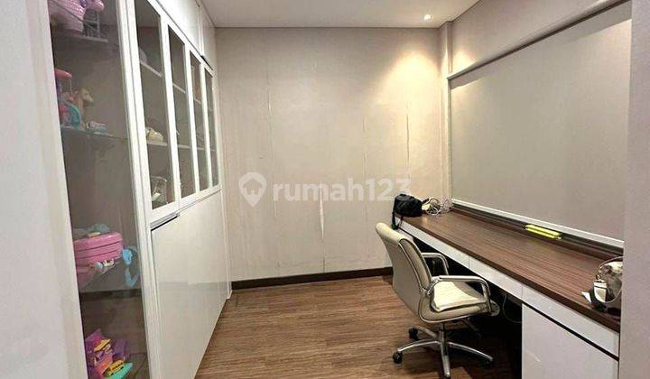 Rumah Furnish Bagus Serenade Lake Lb 195m2  2