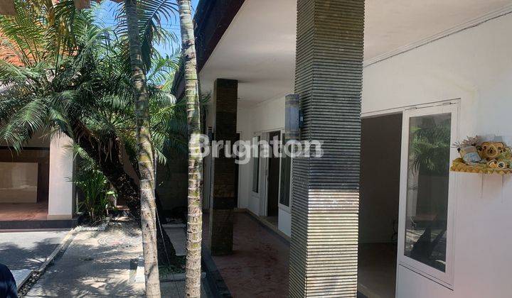 Kerobokan 3 Bedroom villa with private pool non furnished 2