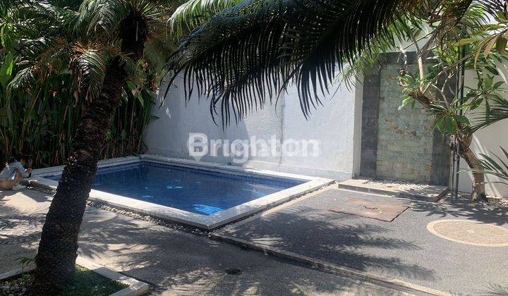 Kerobokan Villa 3 Bedroom with Private Pool Non Furnished