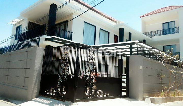 rumah tingkat 2,5 lantai puri gading Jimbaran 1