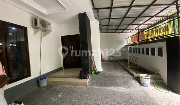 Two-Story House for Rent on Tukad Batanghari Street