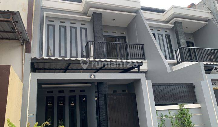 Newly Renovated Minimalist House in South Denpasar House for Sale Jl Pulau Roti - Denpasar 100th Floor 125 Bedrooms 4 Km 3 Electricity 2200 Rp 1,800,000,000 Shm Facing South 1