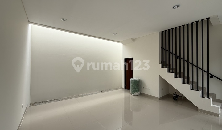 Stop Leasing Forever! Own Your Own Business Space in Prima Harapan Bekasi. 2