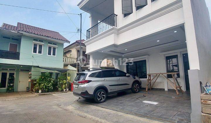 Rumah Posisi Hook Dalam Cluster Di Jagakarsa 2