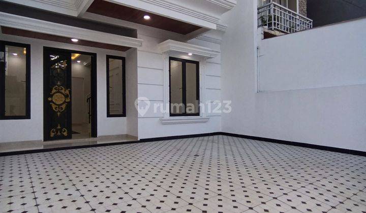 Rumah Modern Di Jagakarsa Jakarta Selatan 2