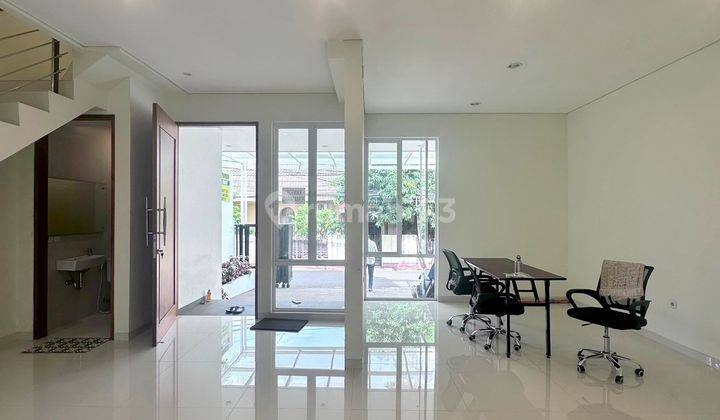 Rumah Modern Di Pejaten Barat Jakarta Selatan 2