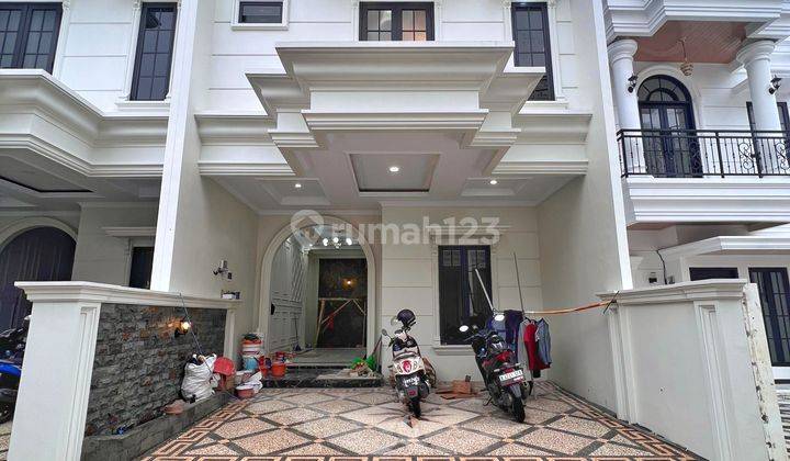 Rumah Dalam Cluster Full Rooftop Dijagakarsa Jakarta 1