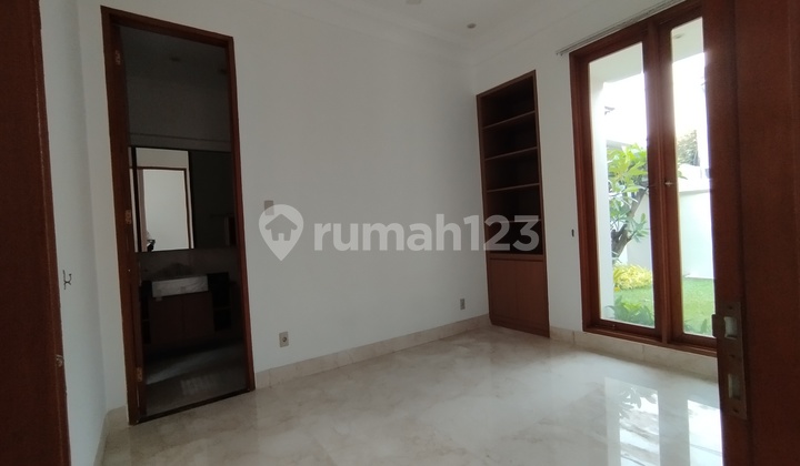 West Cilandak House in Cilandak for Sale, Ready to Occupy 2