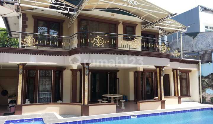 HARGA TURUN, Rumah mewah di Bukit Golf Hijau Raya- Sentul, nuansa alami, 3 lt, kol renang, furnished, lokasi strategis, cocok investasi/hidup tenang 2