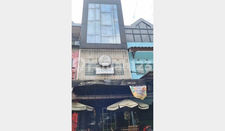 Shop House for Rent, Renovated, Ready to Use, Land Area: 72, Building Area: 288, 4 Floors, Daan Mogoto Baru, West Jakarta (Dinkim) 1