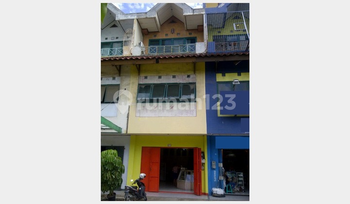 Ruko Dijual, Ruko Daan Mogot Baru LT: 74 (4X18,5), LB: 237, 3,5 LT, SHM, Hadap Utara, Jakarta Barat (Mar)