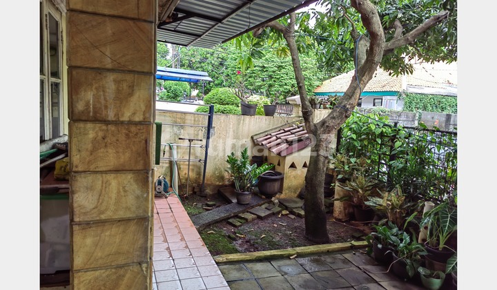 Turun Harga!. Rumah Dijual : Lt:136(8X17),Lb:144m2, 1.5Lt, SHM, Barat,R. Kerja 2, AC 6 Unit, Citra Garden 2, Jakarta Barat,