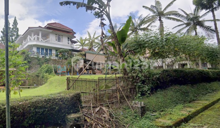 Villa for Sale, Deal Ends Soon, Land Area: 303m², Building Area: 600, SHM, View of Mount Gede Pangrango, Jl Raya Cipanas Km 78, Pacet-Cianjur Villa for Sale, Deal Ends Soon, Land Area: 303m², Building Area: 600, SHM, View of Mount Gede Pangrango, Jl Raya Cipanas Km 78, Pacet-Cianjur