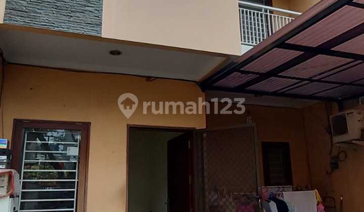 2-Story House in Taman Kedoya Baru, West Jakarta 1