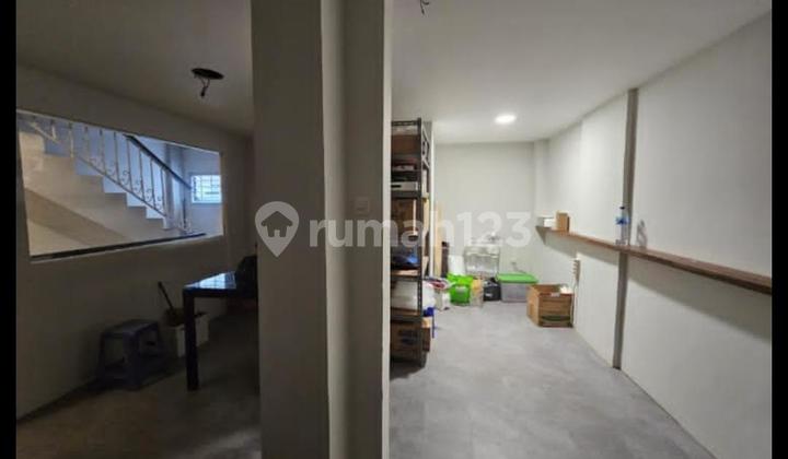 3-Story Commercial Building in Taman Ratu, West Jakarta 2