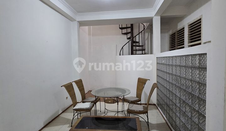 Rumah 1,5 Lantai di Duri Kepa Dekat Universitas Esa Unggul Jakarta Barat Rumah 1,5 Lantai di Duri Kepa Dekat Universitas Esa Unggul Jakarta Barat