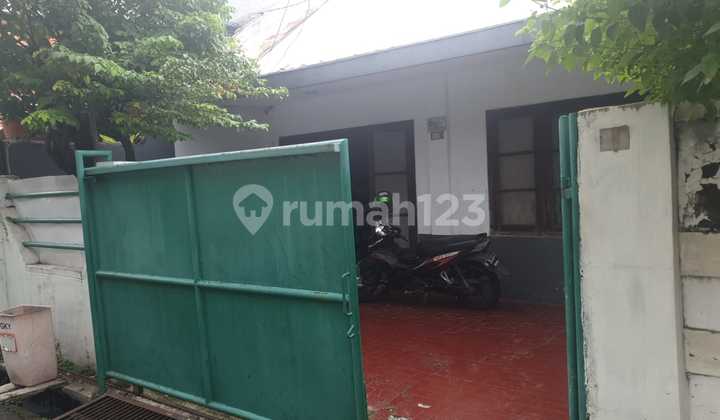 Investasi Bagus Harga di Bawah NJOP, Rumah di Pusat Kota di Petojo, Jakarta Pusat