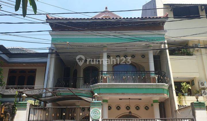 Rumah 3,5 Lantai di Kramat Jakarta Pusat, Daerah Teduh Dekat Halte Trans Jakarta, Laboratorium 1