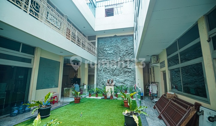 Dijual Segera Rumah Menteng Jakarta Pusat 2