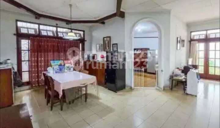 Rumah 2 Lantai di Tosiga Kemanggisan, Jakarta Barat